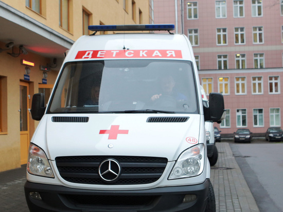 В Москве девочка госпитализирована после падения с 7-го этажа
